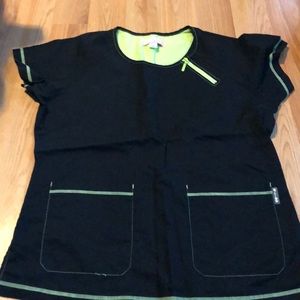 Koi black and green contrast zipper detail